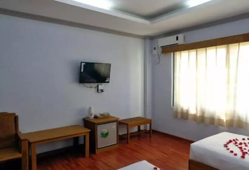اتاق لوکس, Golden Lotus Inle