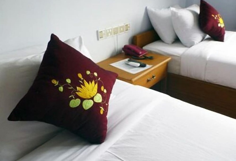 اتاق لوکس, Golden Lotus Inle