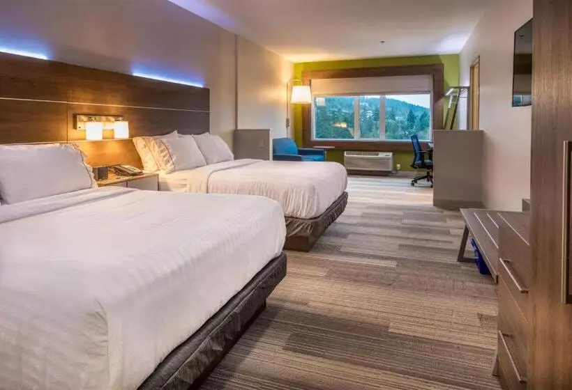 スイート, Holiday Inn Express & Suites Victoria Colwood, An Ihg