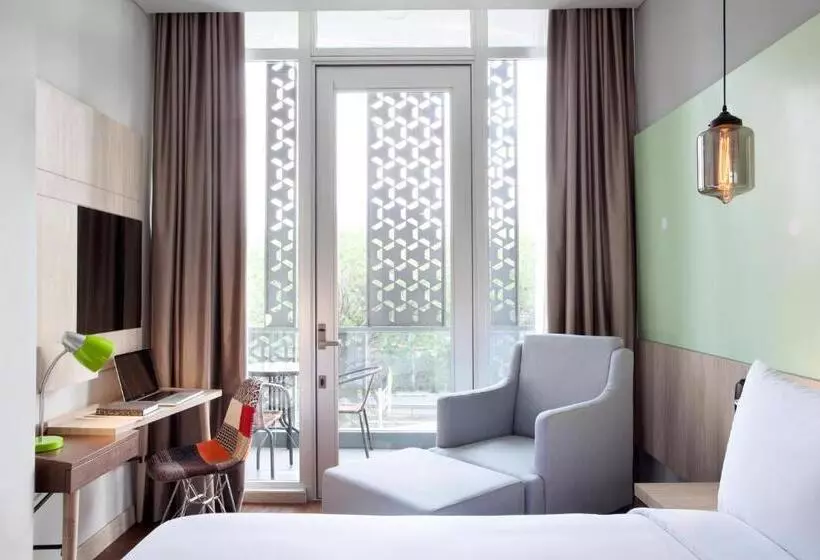 バルコニー付きスーペリアルーム, Ibis Styles Jakarta Sunter