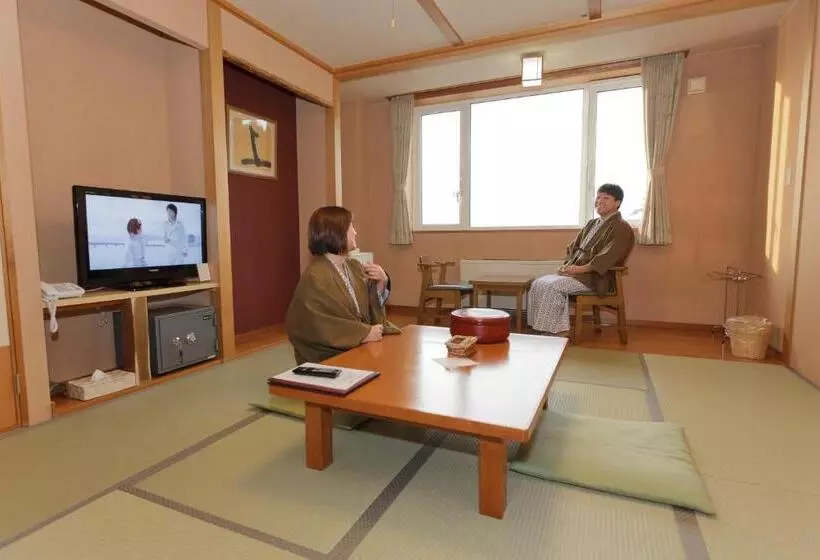 バス共有のスタンダードルーム, Kamihoroso