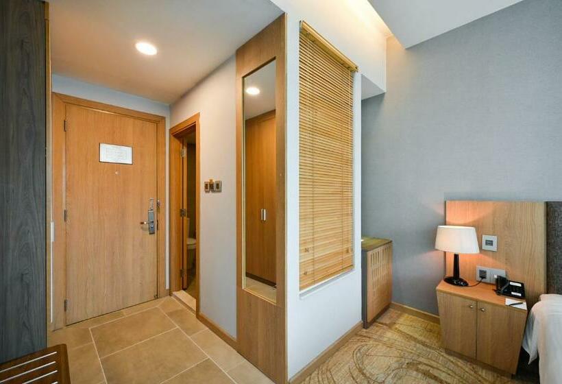 Deluxe Room King Bed & City View, Muong Thanh Grand Saigon Centre