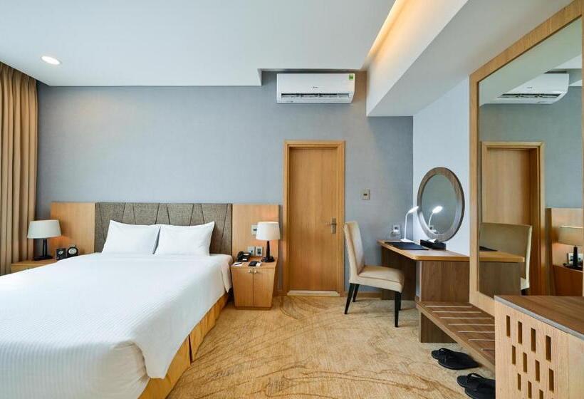 Deluxe Room King Bed & City View, Muong Thanh Grand Saigon Centre