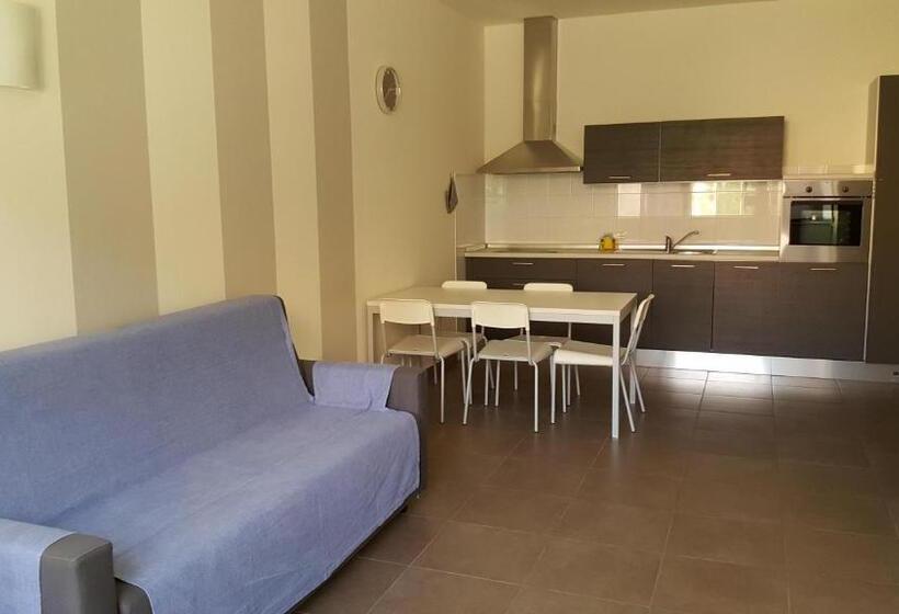 标准工作室, Riviera Palace Residence