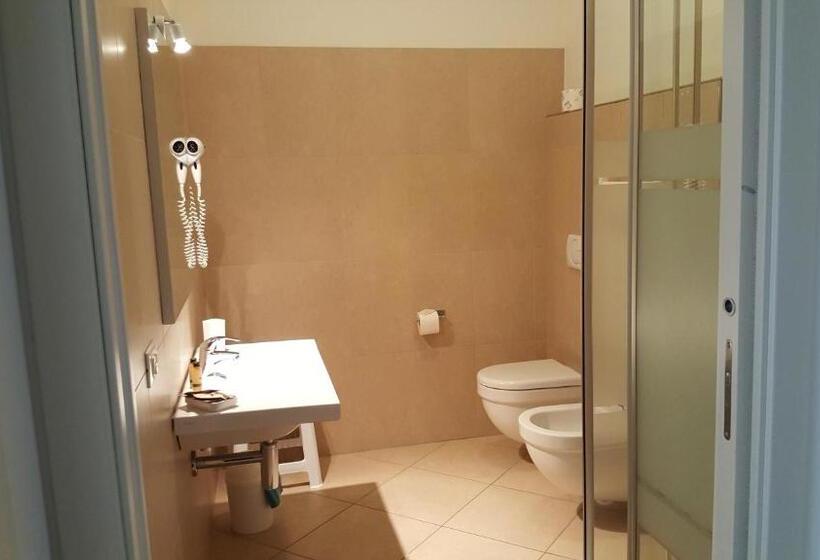 标准工作室, Riviera Palace Residence