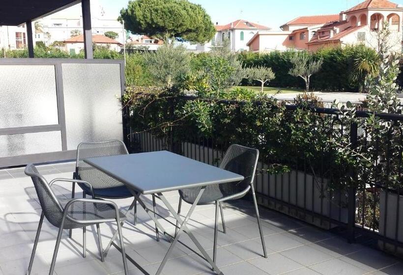 شقة غرفة واحدة مزودة بتراس, Riviera Palace Residence