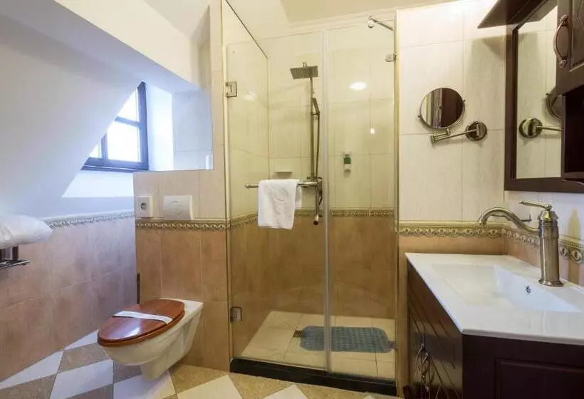 デラックストリプルルーム, Zámek Lužec Spa & Wellness Resort