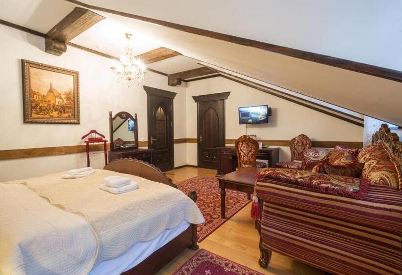 Трехместный Номер Deluxe, Zámek Lužec Spa & Wellness Resort