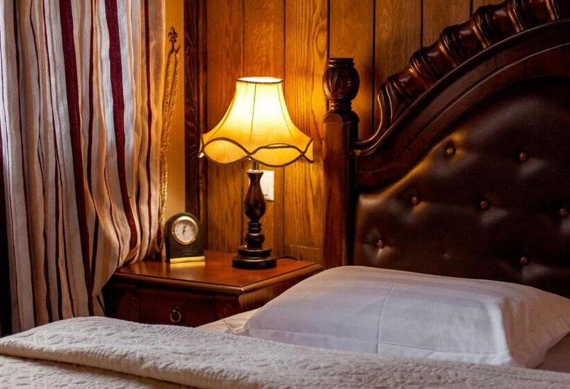 豪华三人间, Zámek Lužec Spa & Wellness Resort