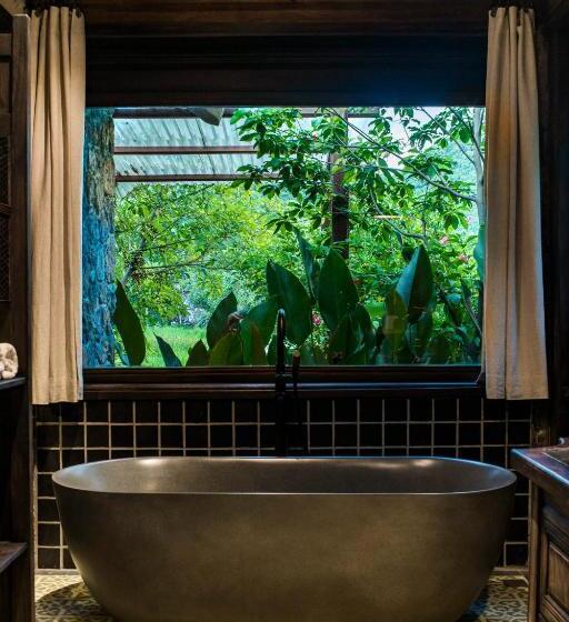 بانگلوی استاندارد, Tam Coc Garden Resort