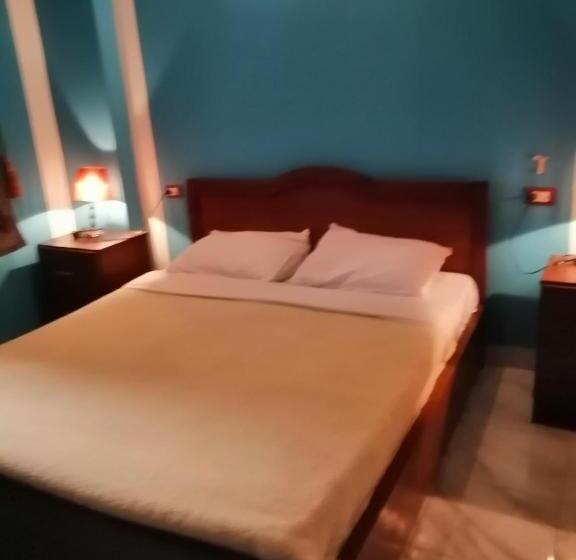 استودیوی استاندارد, Al Hambra