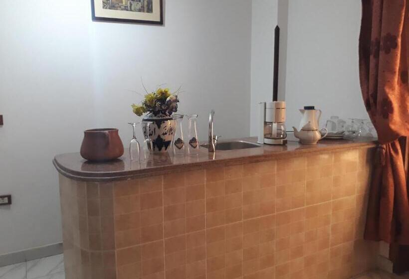 استودیوی استاندارد, Al Hambra