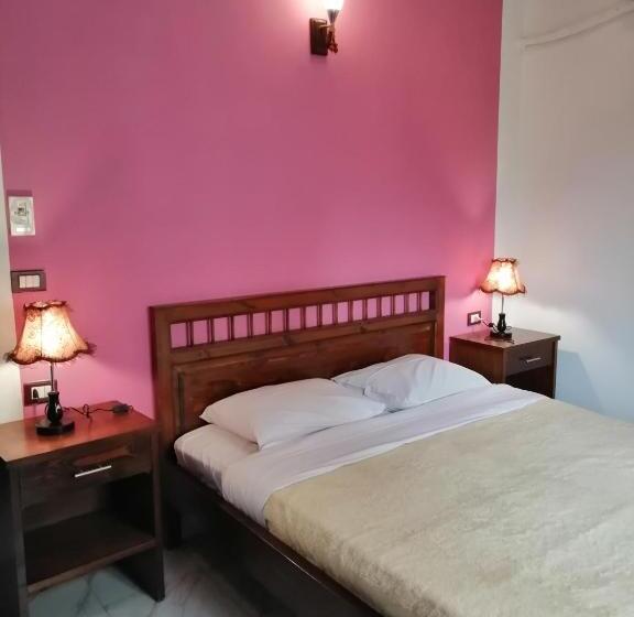 اتاق استاندارد یک نفره, Al Hambra