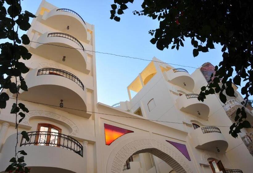 اتاق استاندارد یک نفره, Al Hambra