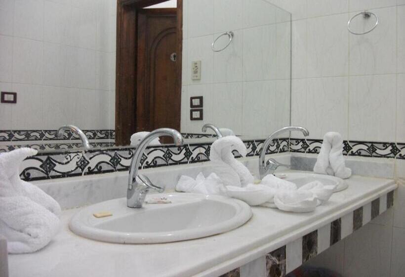 اتاق استاندارد یک نفره, Al Hambra