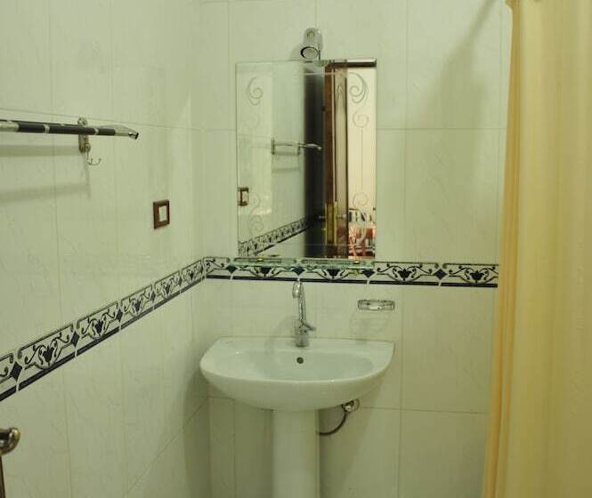 اتاق استاندارد یک نفره, Al Hambra