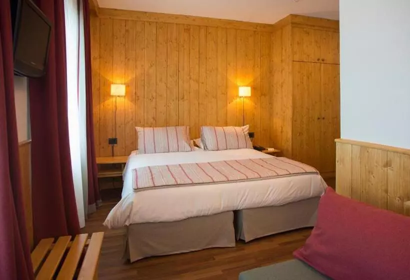 Comfort Kolmen Hengen Huone, Albergo Ristorante Bucaneve