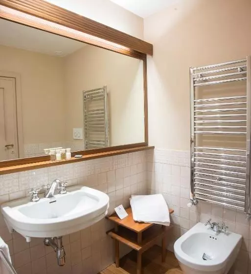 Juniorsviitti, Albergo Ristorante Bucaneve