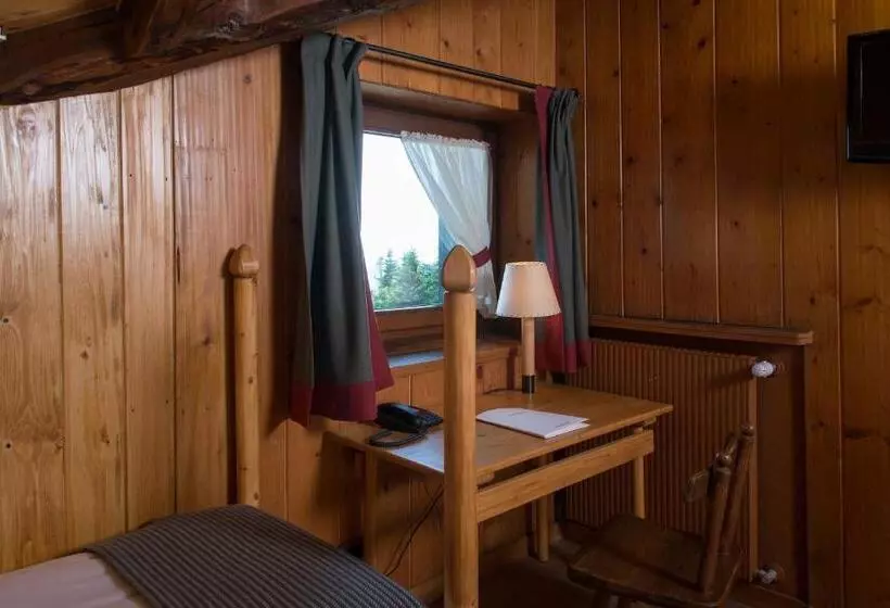 Deluxe-perhehuone, Albergo Ristorante Bucaneve