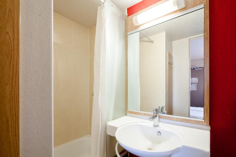 חדר סטנדרט לארבעה, B&b Hotel Amiens