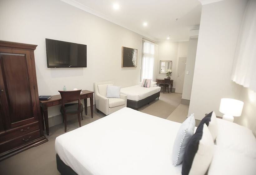 استودیو خانوادگی, Bondi