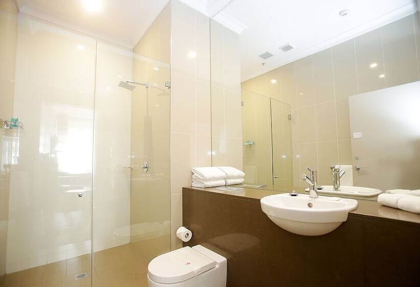 سوییت خانوادگی, Bondi