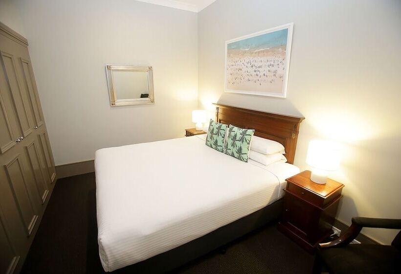 سوییت خانوادگی, Bondi