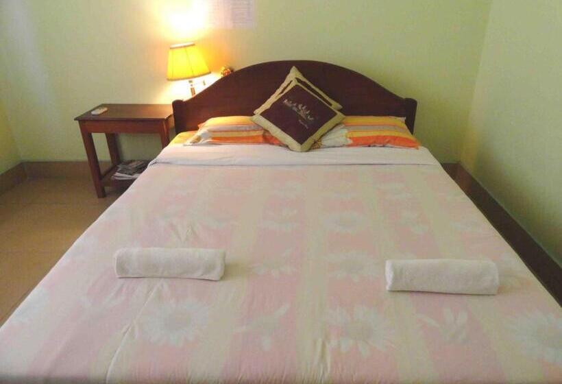 Номер Стандарт Индивидуальный, Greenpark Village Guesthouse