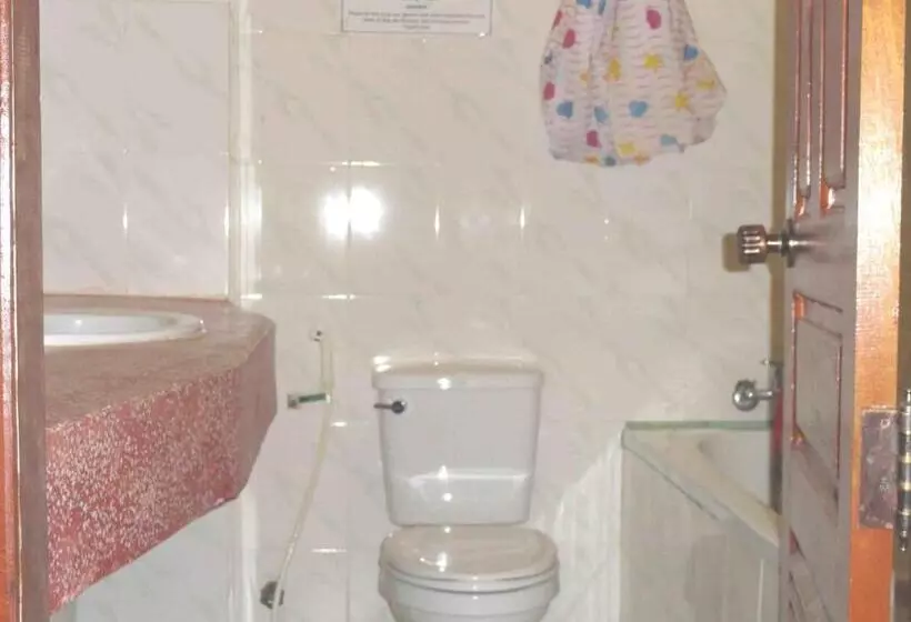 اتاق استاندارد سه نفره, Greenpark Village Guesthouse