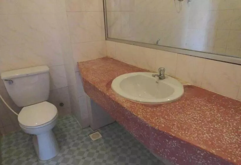 اتاق استاندارد سه نفره, Greenpark Village Guesthouse