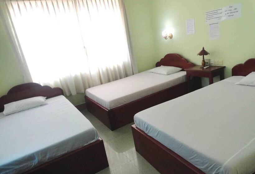 Номер Стандарт Трехместный, Greenpark Village Guesthouse