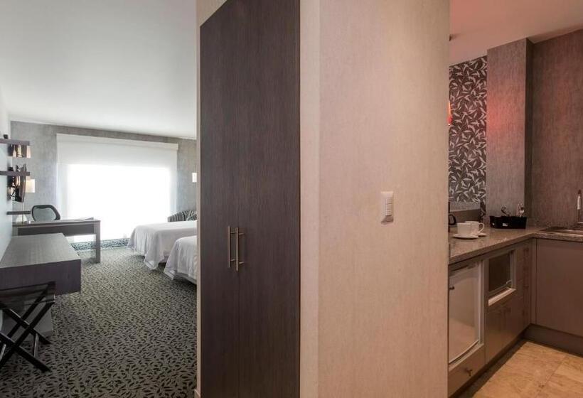 Студия Deluxe, Holiday Inn Express & Suites Queretaro, An Ihg