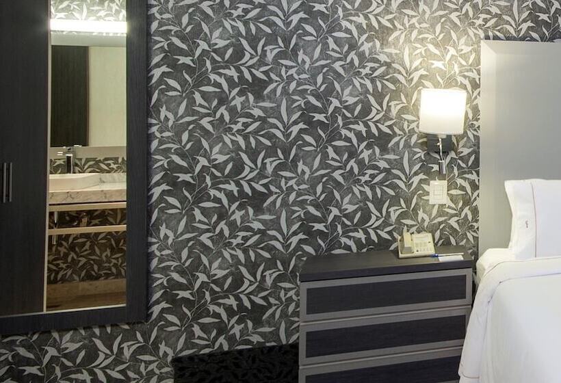 Номер Стандарт, Holiday Inn Express & Suites Queretaro, An Ihg