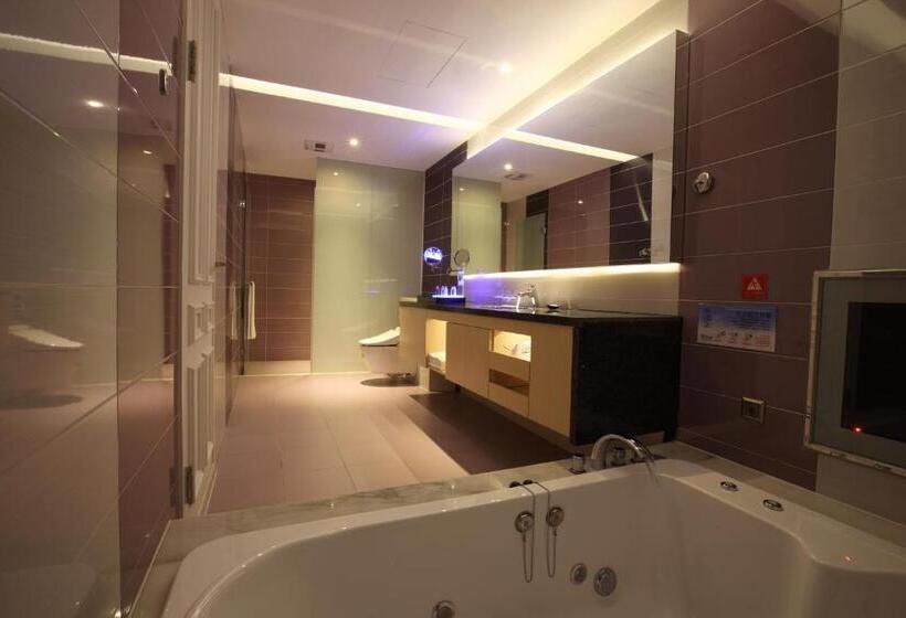 Business Room, Icloud Luxury Resort &