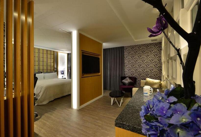 Business Room, Icloud Luxury Resort &