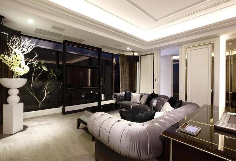 Royal Suite, Icloud Luxury Resort &