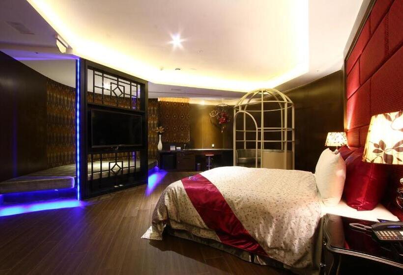 Standard Room, Icloud Luxury Resort &