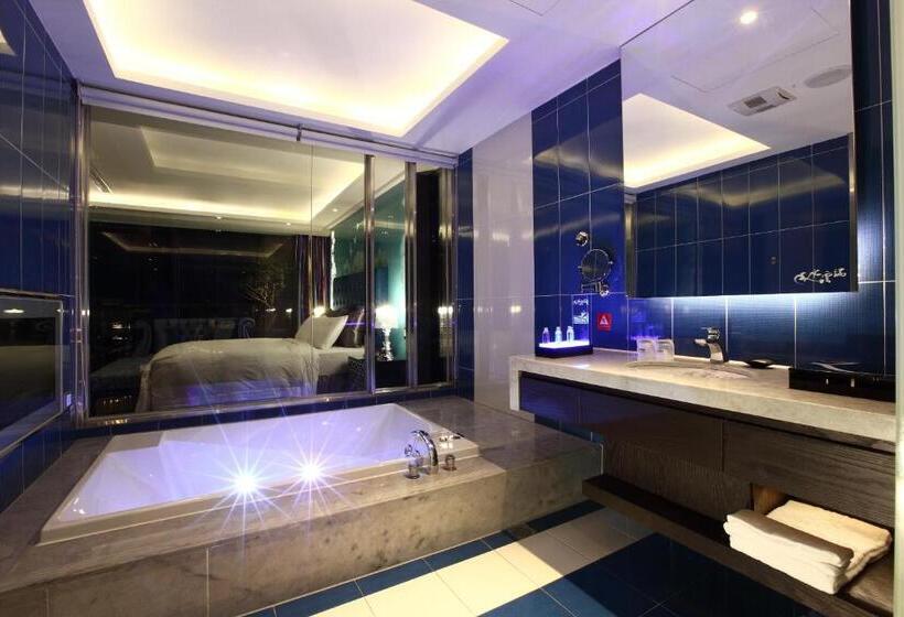 Standard Room, Icloud Luxury Resort &