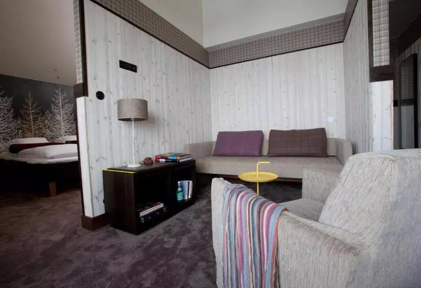 Juniorsviitti Vuoristonäkymä, Langley Hôtel Tango