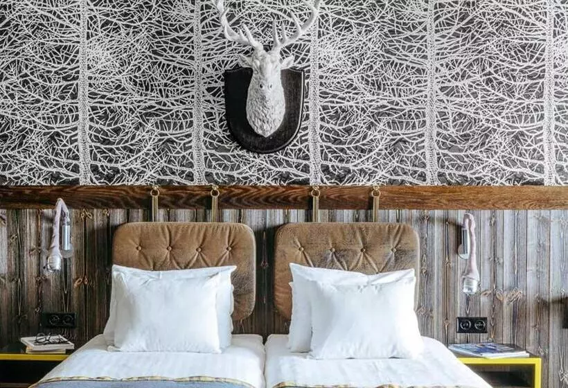 Standard Neljän Hengen Huone Parveke, Langley Hôtel Tango