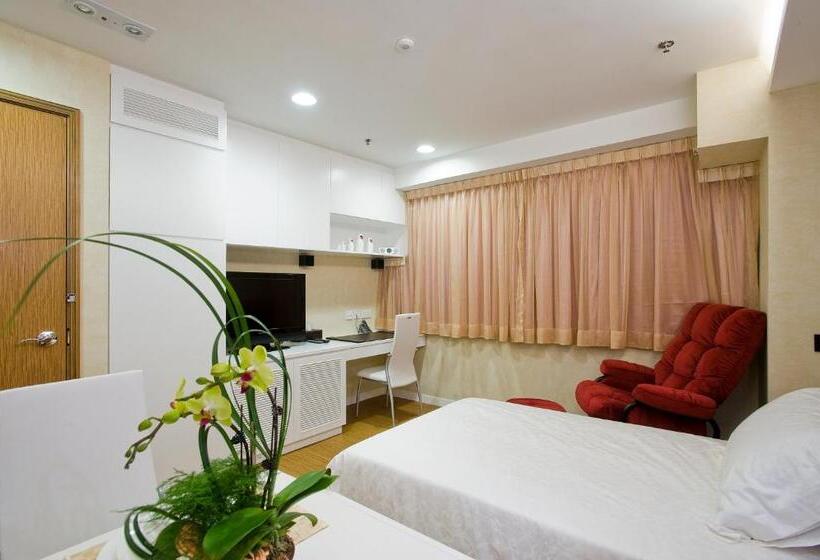 اتاق لوکس با تخت بزرگ, Mingle With The Star