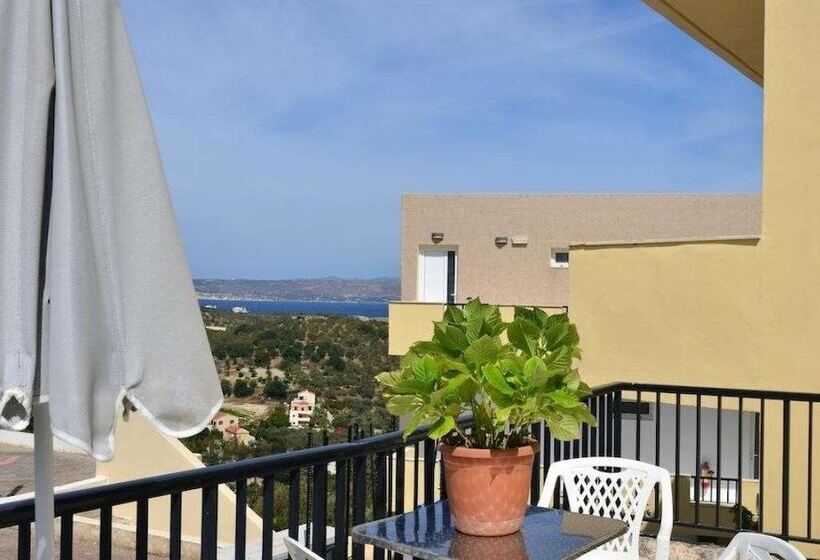 استودیوی استاندارد, Kaloudis Apartments