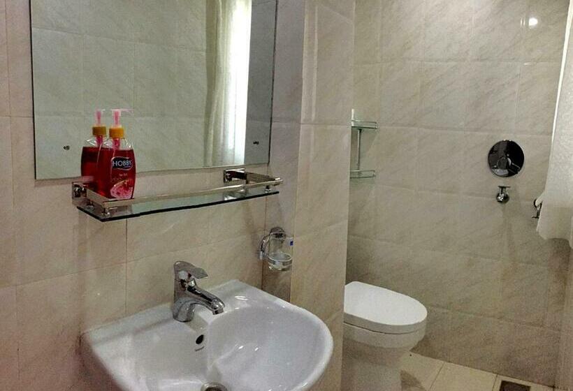 اتاق استاندارد یک نفره, Shakya House