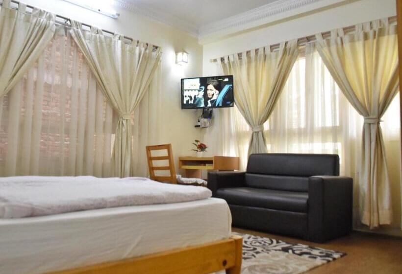 اتاق لوکس, Shakya House