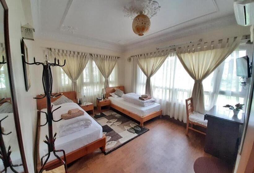 اتاق استاندارد, Shakya House