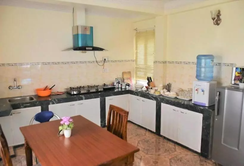 آپارتمان 1 خوابه با بالکن, Shakya House