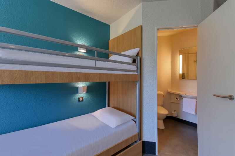 חדר סטנדרט לארבעה, B&b Hotel Brive La Gaillarde