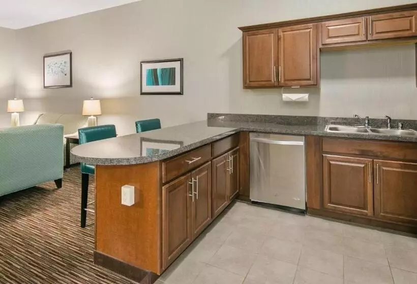 سوئیت با تخت بزرگ, Best Western Plus Gallup Inn & Suites