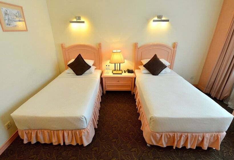 Номер Deluxe, Emerald Puteri