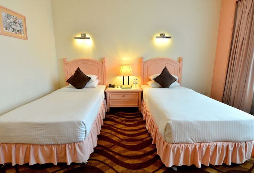 行政房间, Emerald Puteri